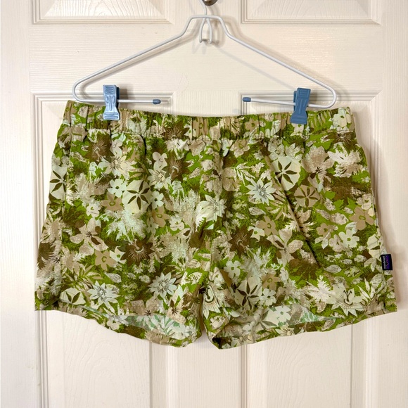 Patagonia Barely Baggies Shorts Floral Neotropics Size Extra Large EUC - Picture 1 of 11